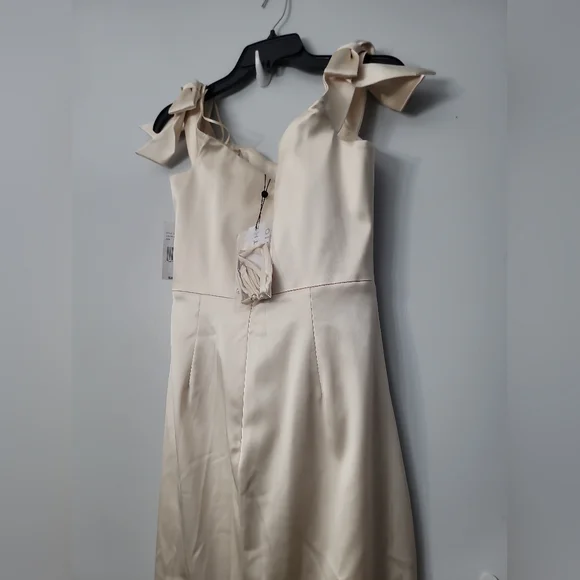 Dress the Population Verona Off the Shoulder Satin Midi Cocktail Dress - Picture 6 of 10